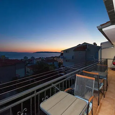 Appartement In With House Sea View